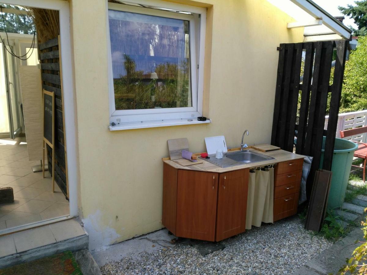 Greenhouse Just 15 Min From The Old Town Bratislava Bagian luar foto