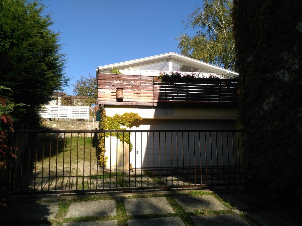 Greenhouse Just 15 Min From The Old Town Bratislava Bagian luar foto